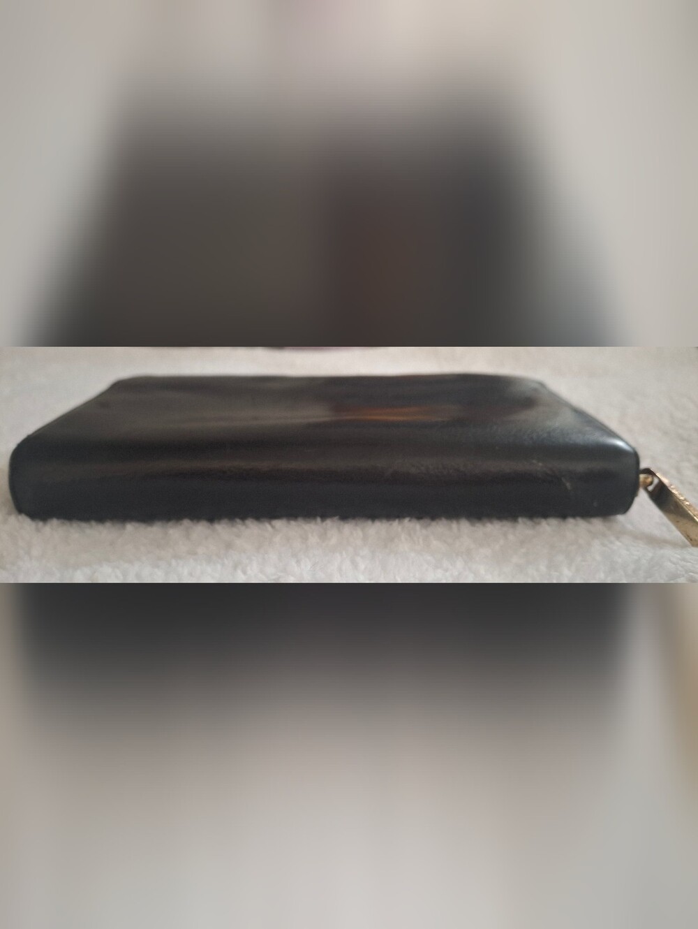 Tory Burch Black Leather Zip-Around Wallet with Logo Disc - Picture 3 of 6